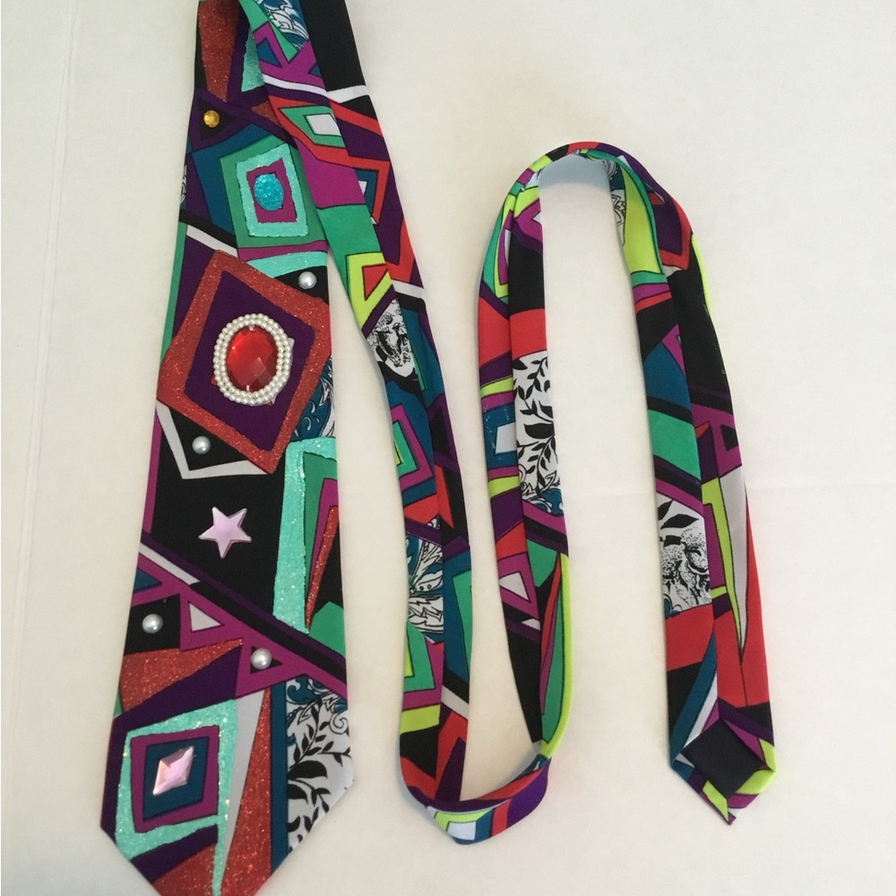 Multicolor Geometric Pattern Tie